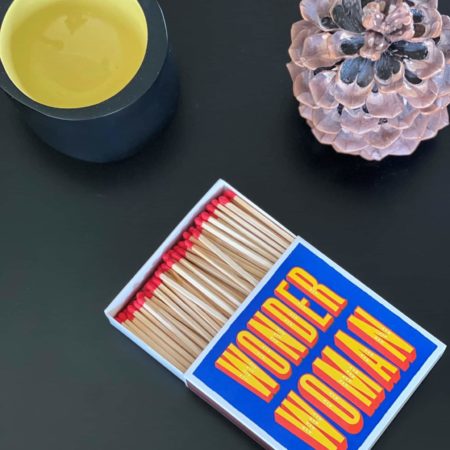 Boite 125 allumettes en bois Motif WONDER WOMAN