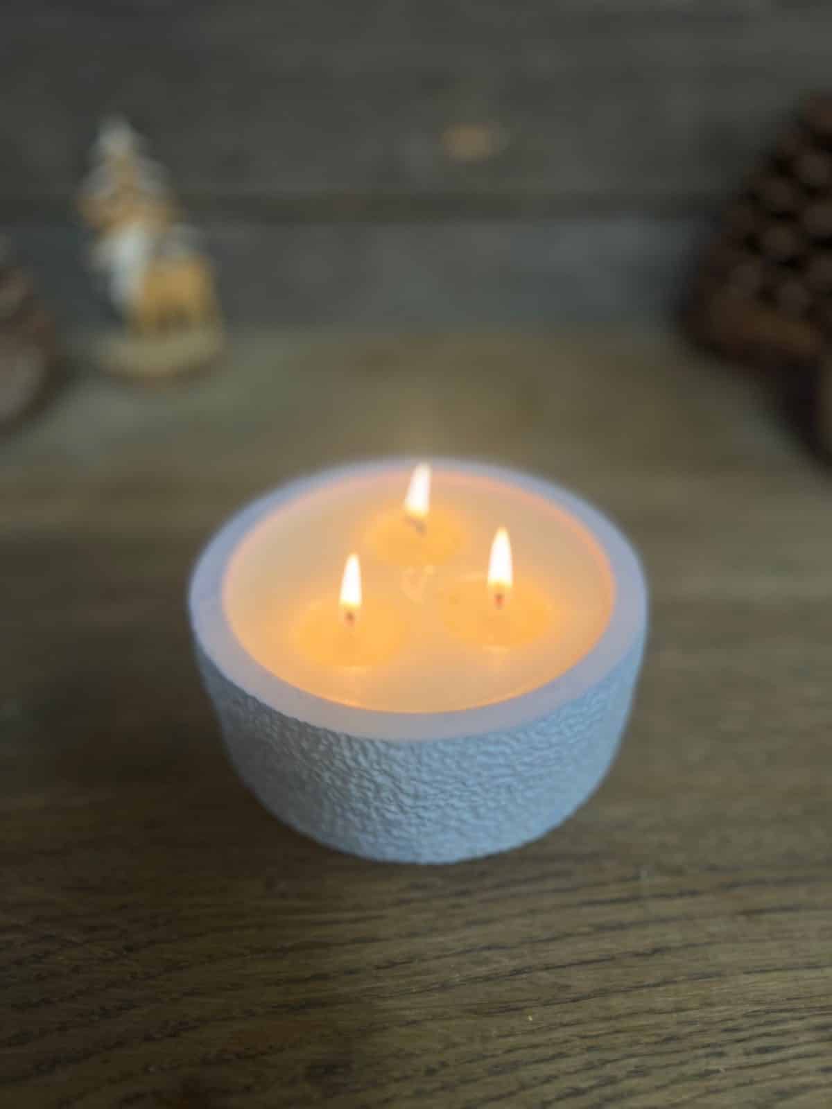 Bougie artisanale cire végétale parfumée - Contenant fait main Bleu Clair – Image 2