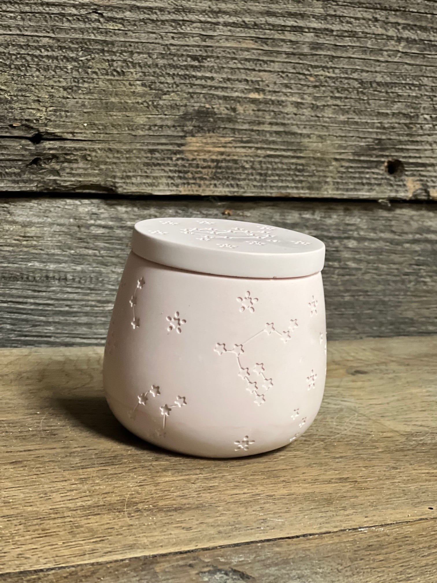 Bougie artisanale cire végétale parfumée - Contenant étoilé fait main Rose Clair – Image 4